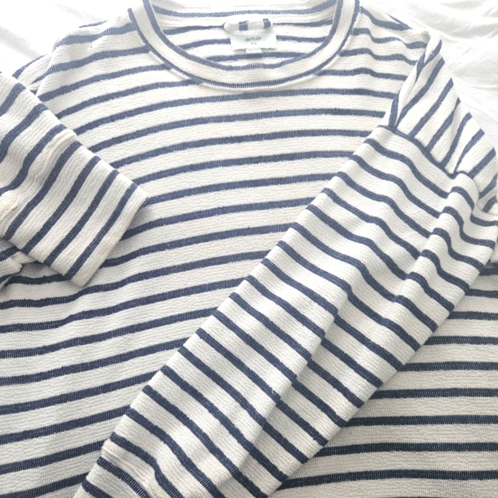 Aerie crew neck quarter zip sweater M